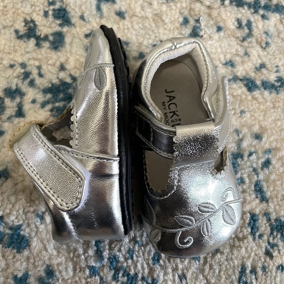 6-12 month baby shoes, 3 pairs + 1 pair of socks - Picture 2 of 6